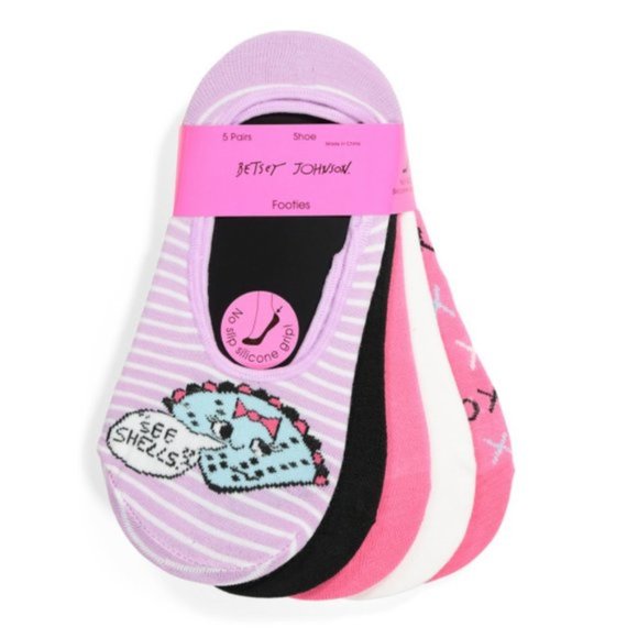 Betsey Johnson Accessories - NWT Betsey Johnson 5pk Seashells Footies/Socks